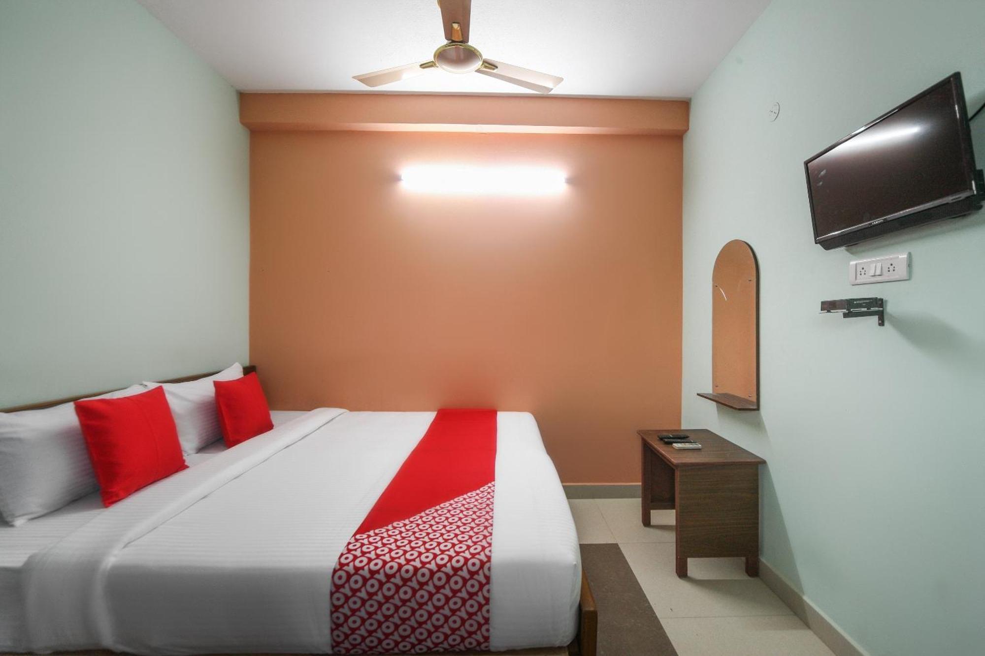 Oyo Modern Guest House 钦奈 外观 照片
