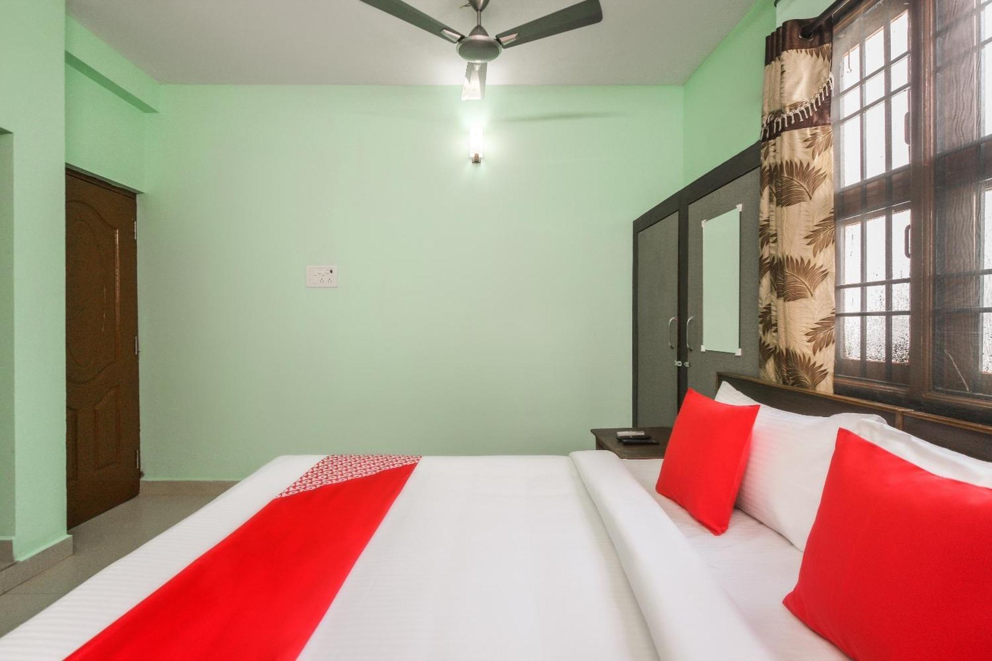 Oyo Modern Guest House 钦奈 外观 照片